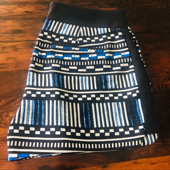 J. Crew Shorts Tuxedo Style Shorts with Geometric Print Size 2 - Picture 7 of 7